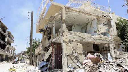 En las últimas horas, el EI arrojó proyectiles de mortero, que causaron heridos, en el área de Hara Afra, en el distrito de Al Qusur, controlado por los leales al presidente sirio, Bachar al Asad