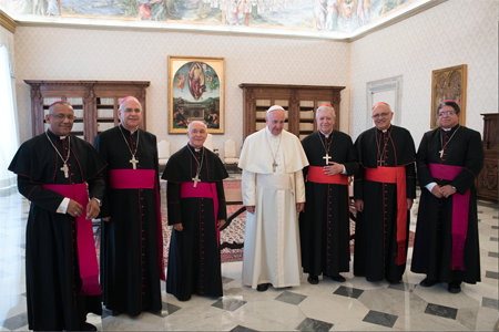 Francisco recibió a los seis obispos que componen la dirección de la CEV, que acudieron a la reunión para "abogar por su pueblo" y "sin ningún interés de entrar en confrontación con el Gobierno".