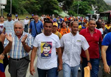 Los opositores marcharon sin problemas en Vargas