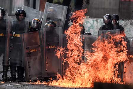 Los enfrentamientos en Caracas se centraron en Bello Campo, donde hubo una actuación desmedida por parte de la Guardia Nacional Bolivariana, según el diputado José Manuel Olivares.