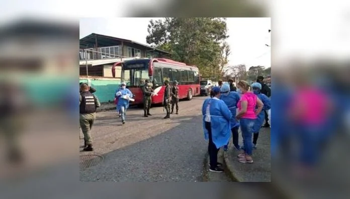 Los mirandinos son recibidos en el CDI Valle Verde, donde se les aplican las pruebas rápidas de descarte