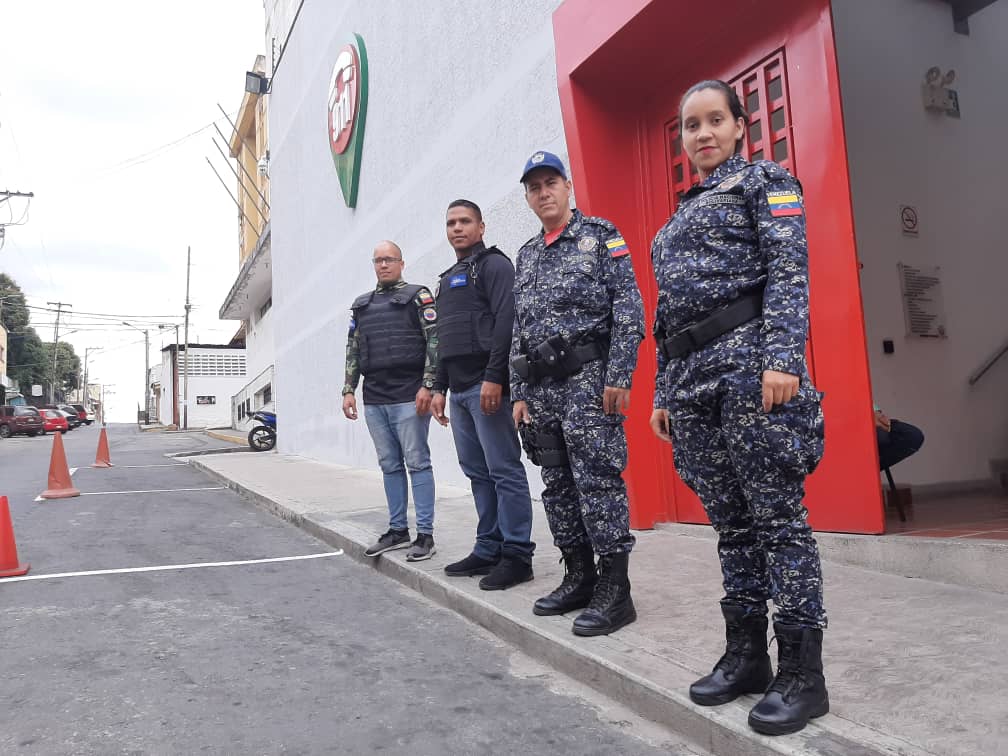 Los cuerpos de seguridad apostados en los Altos Mirandinos hacen cumplir la orden de confinamiento de la ciudad de Los Teques