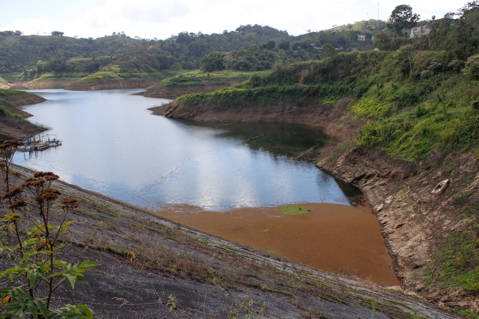 Las autoridades esperan solucionar el problema de agua en las comunidades del municipio Sucre del estado Miranda