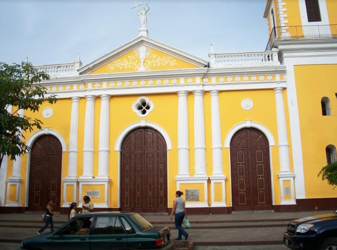 La Basílica Nuestra Señora de Coromoto de la parroquia eclesiástica San Diego de Alcalá se encuentra cerrada