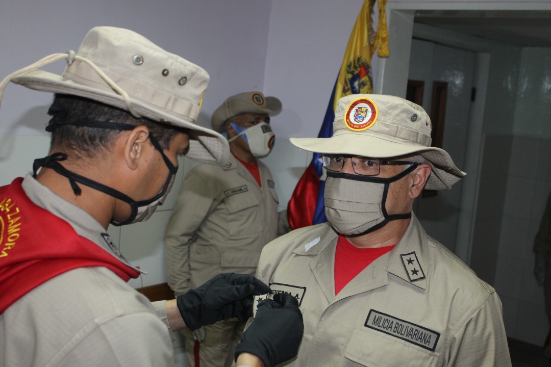 El alcalde fue ascendido al grado de primer teniente