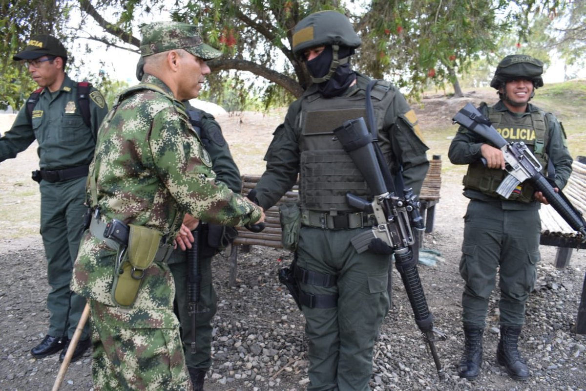 El general Gerardo Melo Barrera, comandante de la Primera División del Ejército, indicó que a Rojas se le realizaban trabajos de contrainteligencia desde hace más de un año
