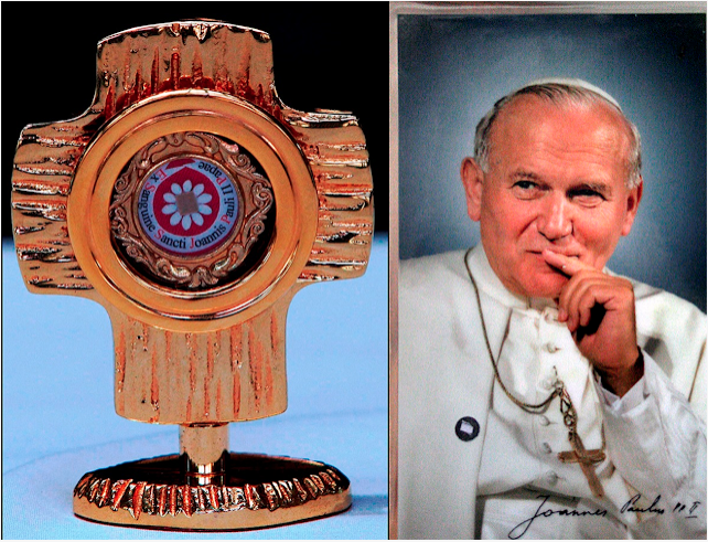La reliquia de primer grado bajo la custodia de Santiago Lodygo, es párroco de “San Juan Pablo II”, una iglesia parroquial que está cimentada sobre la explanada de Montalbán fue la primera en llegar a Venezuela conteniendo una gota de sangre de Juan Pablo II