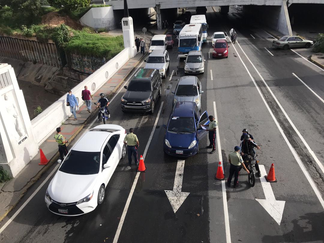 Los cuerpos de seguridad controlaron el tránsito en la ciudad capitalFOTO DANIEL HERNÁNDEZ/EL ESTÍMULO