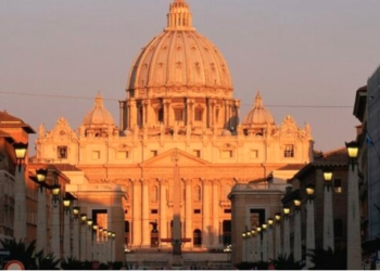 El Vaticano declinó formular comentarios al respecto de la denuncia