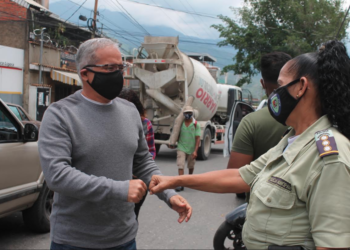 El alcalde de Plaaa, Luis Carlos Figueroa, saludo el trabajo que cumplen los funcionarios de la Policía Municipal de Plaza