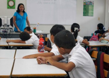 Muchos docentes no creen viable la posibilidad de un regreso a clases con el mismo sueldo del año pasado