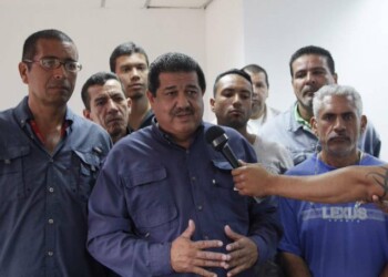 Zambrano pide un aumento de sueldo para los trabajadores de la salud