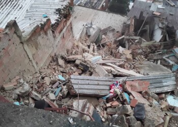 Una filtración de aguas servidas habría causado el derrumbe en Campo Rico