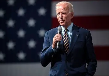 Biden logró el apoyo de 3.558 delegados frente a los 1.151 que obtuvo el senador  Bernie Sanders