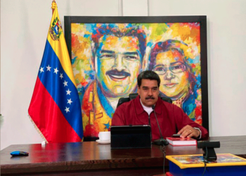 Durante la actividad, Maduro no dudó en asegurar que “Darío Vivas junto a Chávez fijaron parámetros desde la política revolucionaria de Venezuela desde las catacumbas del pueblo”.