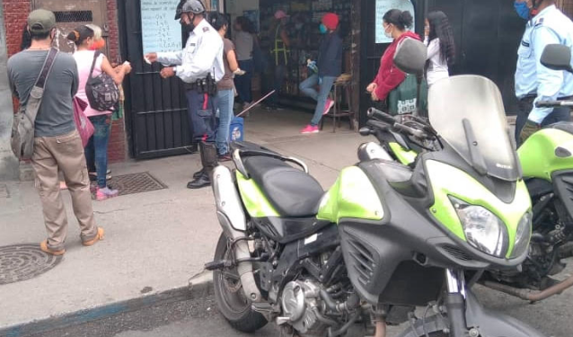 Funcionarios de la Coordinación General del Servicio de Vigilancia y Patrullaje Motorizado se desplegaron en el casco central