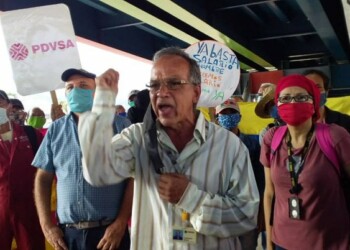 Los trabajadores petroleros han salido a protestar a las calles, pese a la cuarentena obligada por el covid-19