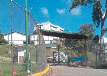 De acuerdo a lo señalado por la ONG Una Ventana a la Libertad “hay casos del coronavirus en la cárcel militar de Ramo Verde, en Los Teques