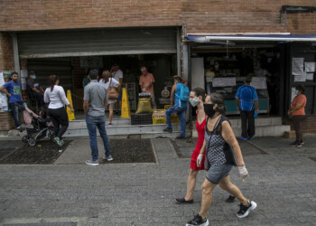 La economía nacional, que ya estaba en problemas, se encuentra muy afectada por el confinamiento obligado por el covid-19