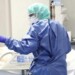 Brescia (Italy), 19/03/2020.- Healthcare personnel wearing protective suits and mask at work in the intensive care unit of the Brescia's Hospital, Italy, 19 March 2020. Italy has reported at least 35,713 confirmed cases of the COVID-19 disease caused by the SARS-CoV-2 coronavirus and 2,978 deaths so far. The Mediterranean country remains in total lockdown as the pandemic disease spreads through Europe. (Italia) EFE/EPA/FILIPPO VENEZIA