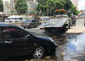 La conductora se quejó por la nula señalización que existe en la zona