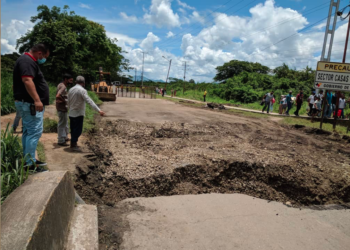 El Gobierno local está trabajando mancomunado con la Fábrica Nacional de Cemento y la empresa privada, con maquinaria pesada, para recuperar el puente