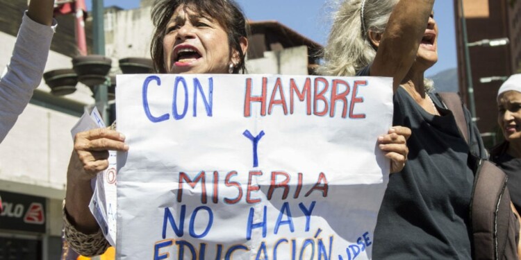 Los maestros no regresaron a las clases, según los gremios
FOTO SEBASTIÁN GARCÍA INOJOSA/CRÓNICA.UNO