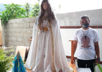 Con misa virtual rindieron homenaje en Valle Arriba Guatire a la Virgen del Valle. 