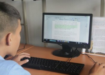 El Gobernador del estado Miranda promueve un proyecto de adecuación tecnológica en las escuelas