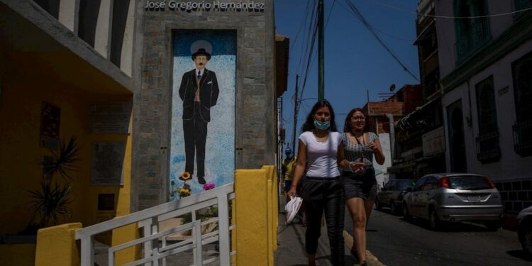 Un mural alusivo al doctor José Gregorio Hernández en una calle de La Pastora.