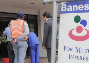 MARACAIBO VENEZUELA: 21/05/2013
ATRACO A UN CLIENTE EN LA INSTALACIONES DE BANESCO DE LA CALLE 76 CON AVENIDA 13