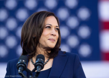 2CC4AD1 Washington DC, United States, democratic party vice presidential nominee Kamala Harris in election campaign in Washington DC