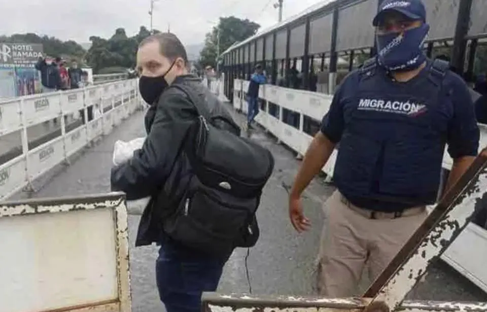 AP: Tres estadounidenses fueron detenidos tras intentar ingresar a  Venezuela - La Voz
