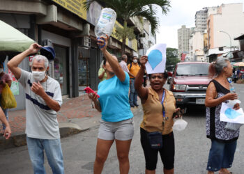 Habitantes de La Candelaria protestan  por agua