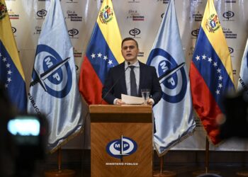 Venezuelan General Prosecutor Tarek Saab speaks during a press conference at the Public Ministry of Venezuela headquarters in Caracas, on July 11, 2022. (Photo by Yuri CORTEZ / AFP)