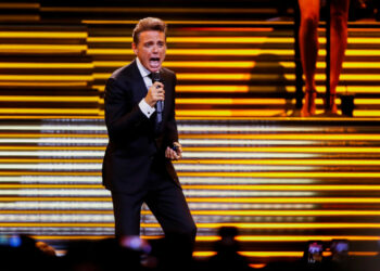 Mexican singer Luis Miguel performs during a concert at the Movistar Arena, in Buenos Aires, Argentina, August 4, 2023.  REUTERS/Agustin Marcarian