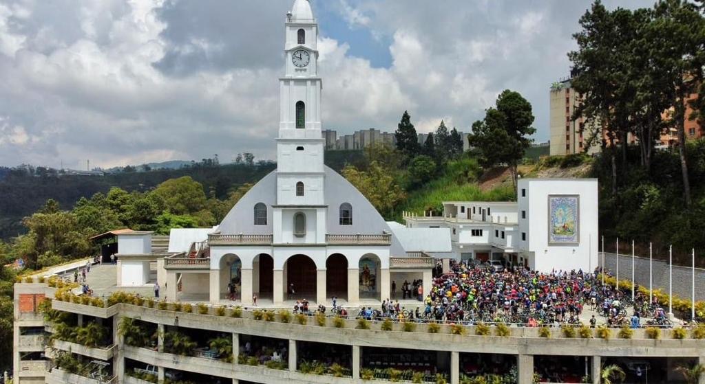 Arraial en Santuario de Fátima congregó a más de 2 mil personas