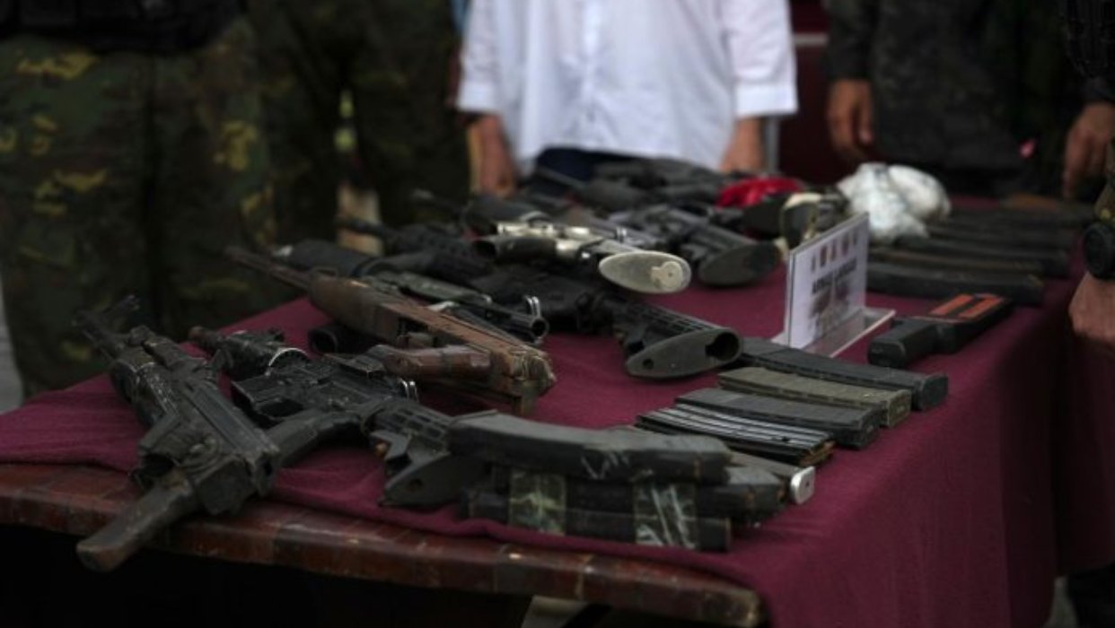 En la cárcel de Puente Ayala hallaron más de 200 armas de fuego